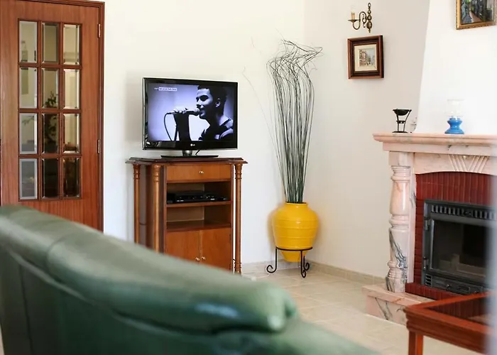 Da Duarte - Walkable To Shops Bars * Albufeira