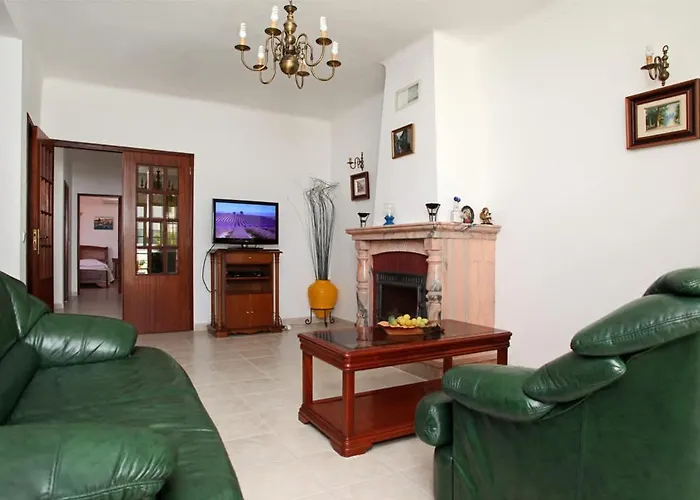 Da Duarte - Walkable To Shops Bars