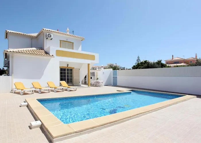 Da Duarte - Walkable To Shops Bars Albufeira