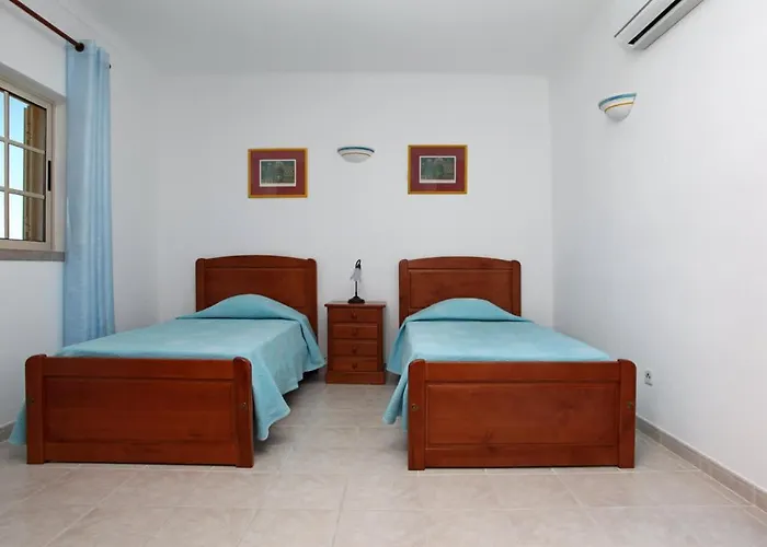 Da Duarte - Walkable To Shops Bars Albufeira